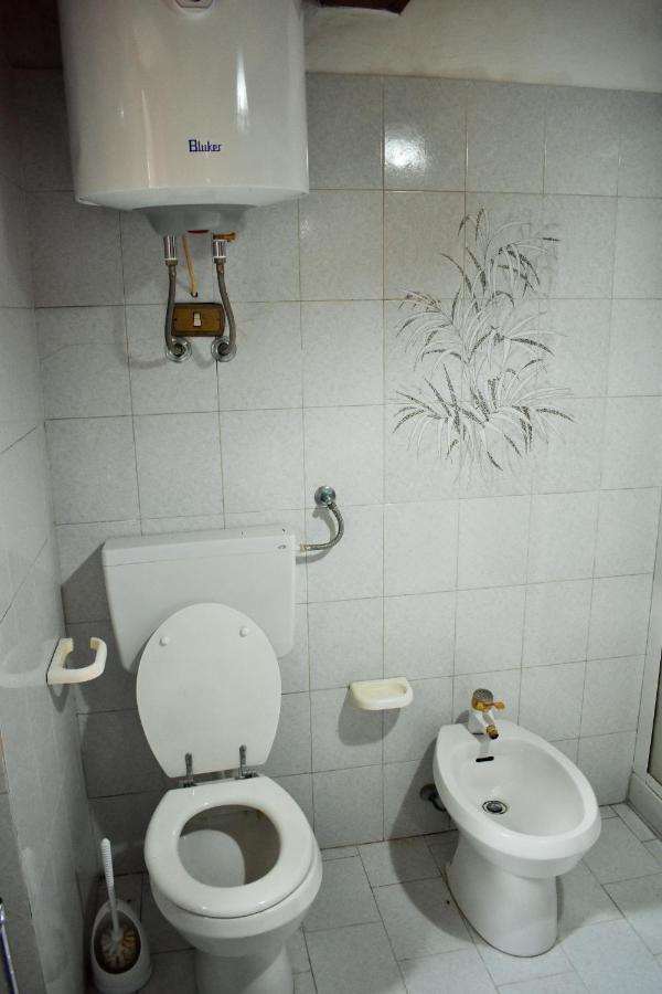 Casa Titina Riposo E Relax Nella Campagna Toscana プラトヴェッキオ エクステリア 写真